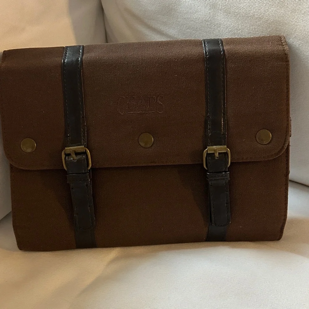 Chaps Brown Canvas toiletries bag preowned